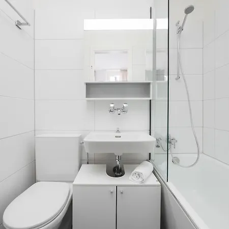Urban Oasis With Queen Bed And View Be-54 * Zurych