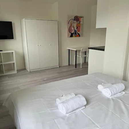 Urban Oasis With Queen Bed And View Be-54 취리히