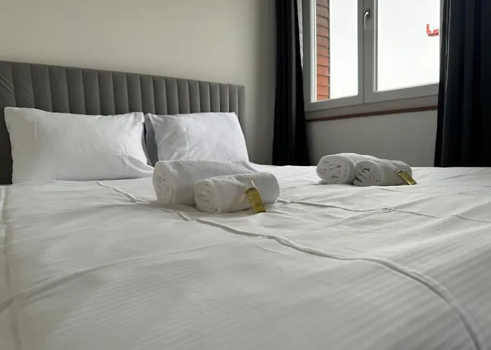 Urban Oasis With Queen Bed And View Be-54